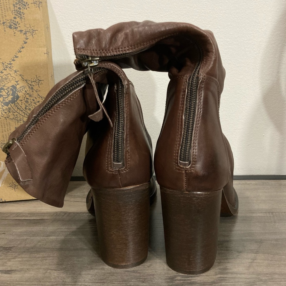 Free People Elle Block Heel Boot Chocolate Brown Leather Ruched Detail Boots NEW - Picture 10 of 16